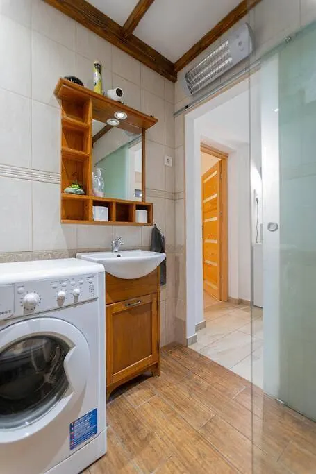 Cool Apartment In The Center With Patio, Szovetseg Street ブダペスト
