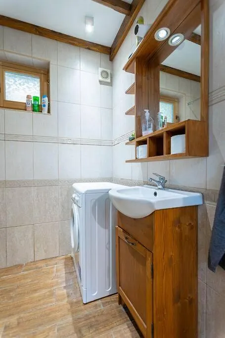 Cool Apartment In The Center With Patio, Szovetseg Street Budapeşte