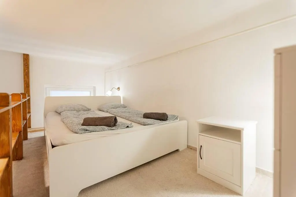 Cool Apartment In The Center With Patio, Szovetseg Street Budapeşte 0*,